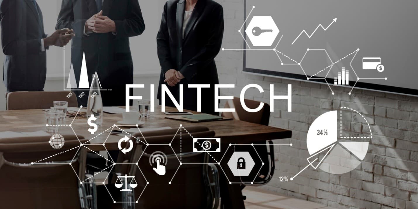 ما هو دبلوم التكنولوجيا المالية FinTech وما فرص العمل التي يفتحها في السعودية؟